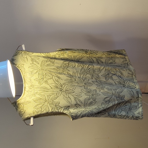 Olive green sleeveless vest, small, leafy print - Picture 4 of 5